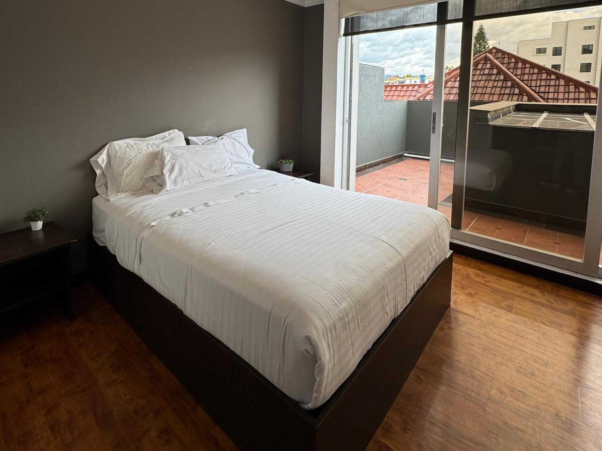 Gaviota Apartments & Suites Cuenca Zewnętrze zdjęcie