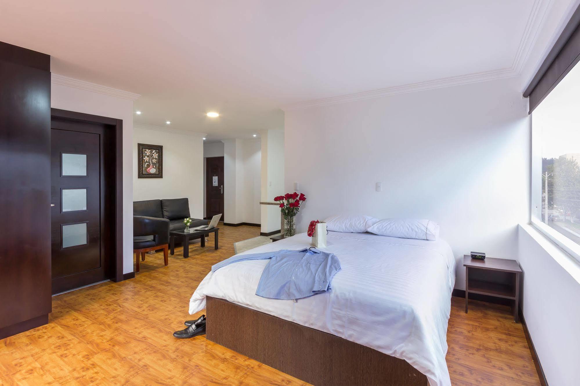 Gaviota Apartments & Suites Cuenca Zewnętrze zdjęcie